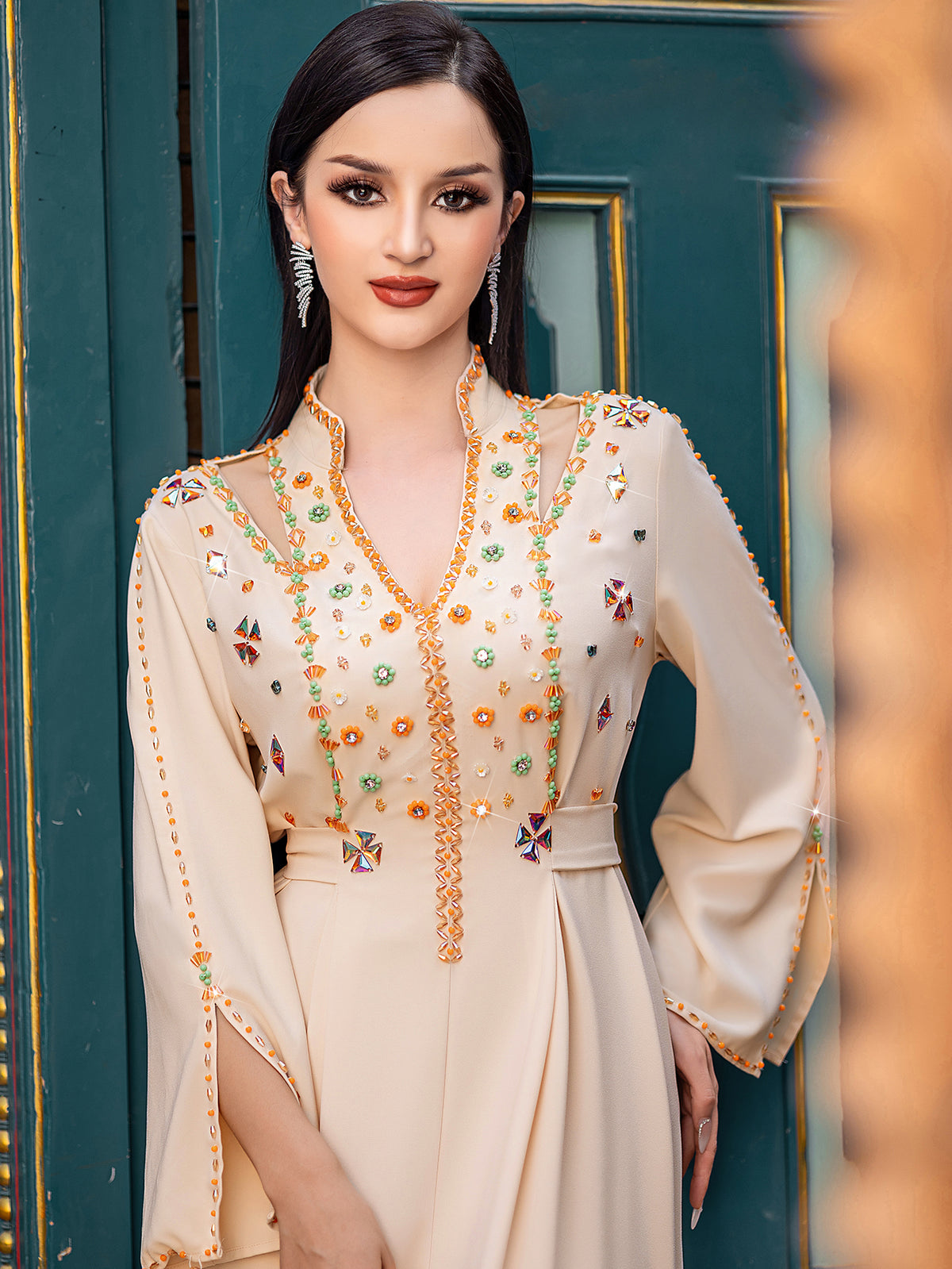 5207Arabic Beige Abaya Dress | V-Neck Crystal & Embroidery Evening Gown