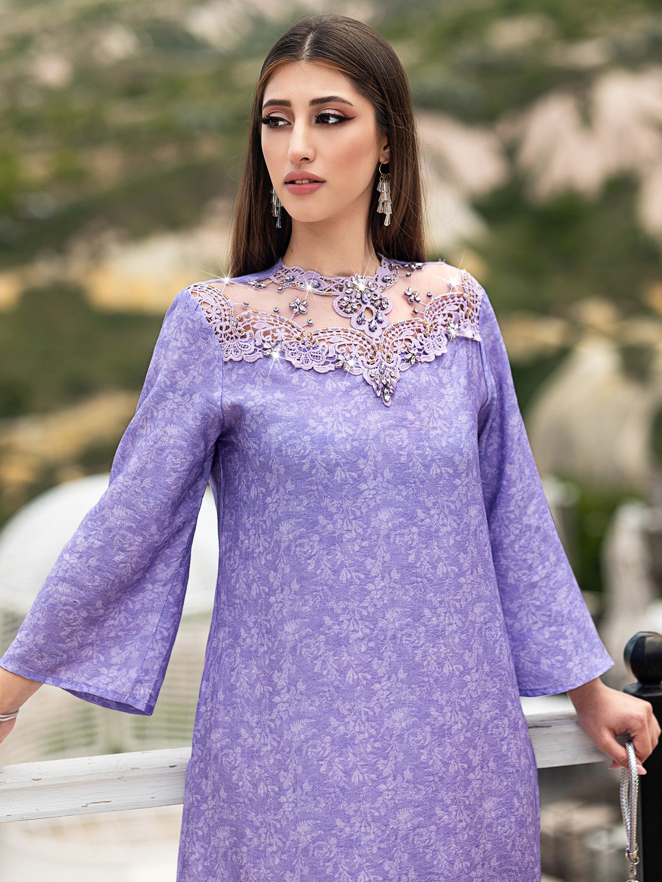 15008 Lavender purple spliced neckline lace embroidered glass diamond printed robe