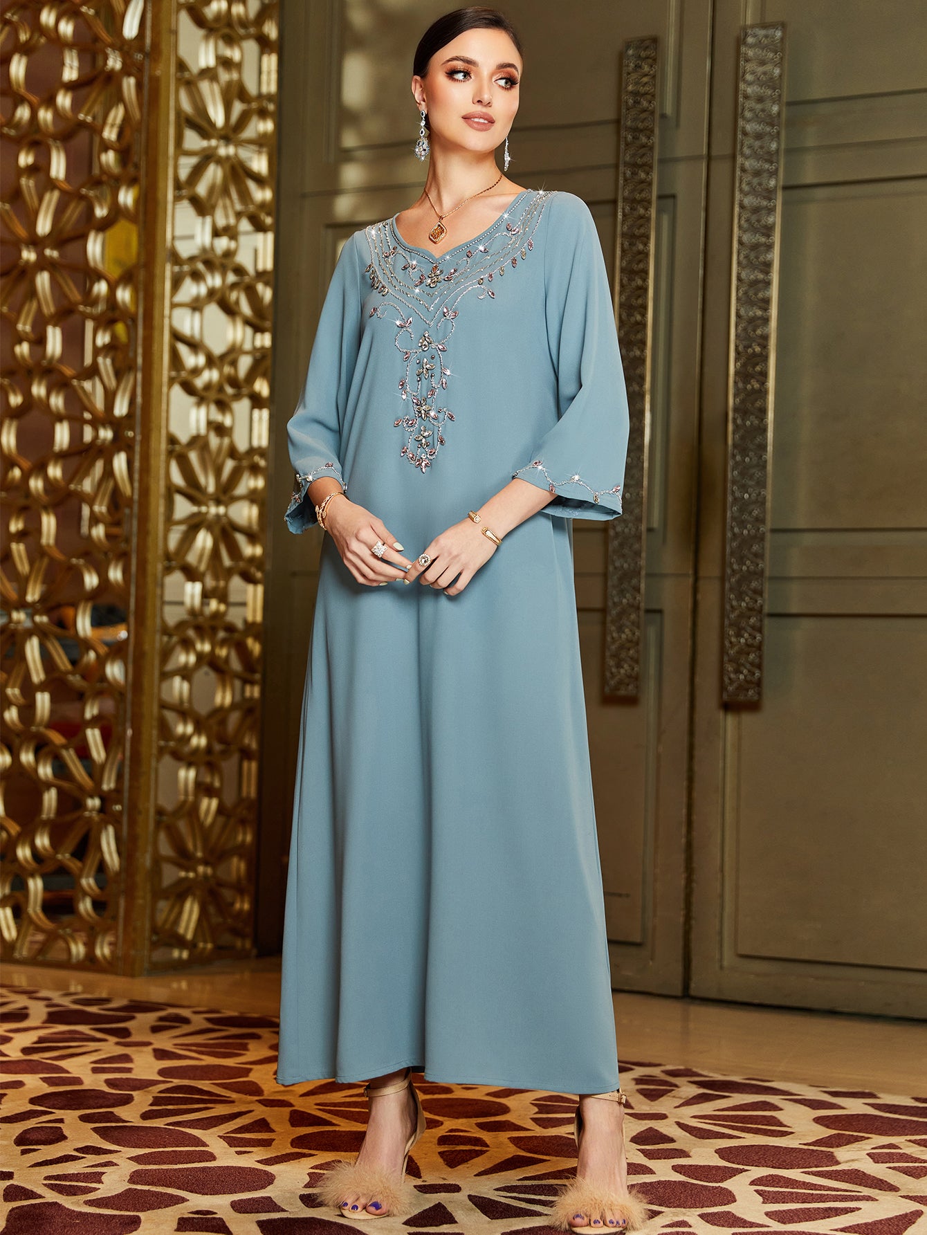 3033 Elegant embroidered diamond-set, light blue mid-eastern wind loose robe dress