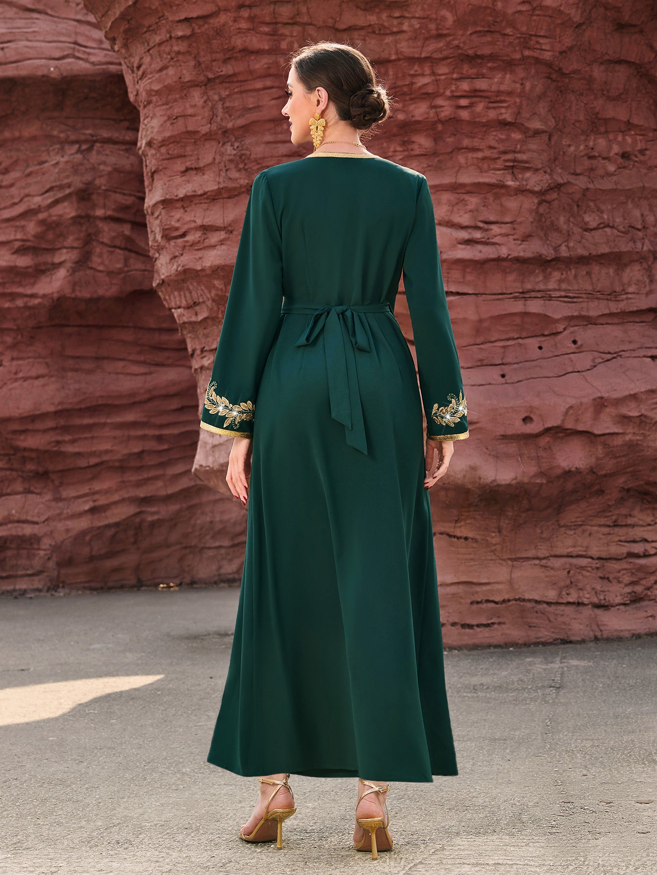4111 Hand-Swen Bead Embellshments Rhinestone Long V Nekk V Abaya,  Elegant Rmantic Glamorous Vacation Fantasy Long Sleeve
