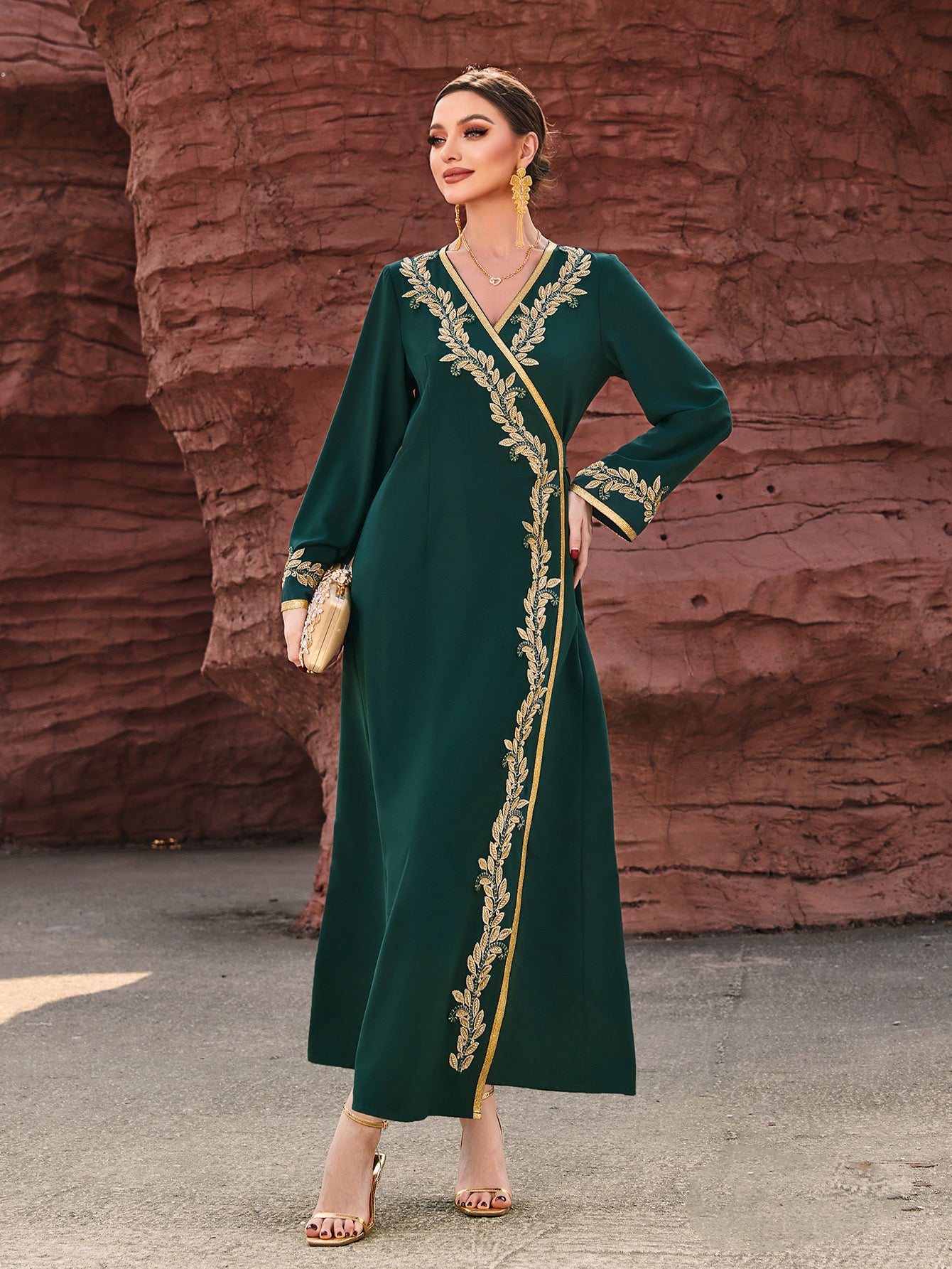 4111 Hand-Swen Bead Embellshments Rhinestone Long V Nekk V Abaya,  Elegant Rmantic Glamorous Vacation Fantasy Long Sleeve