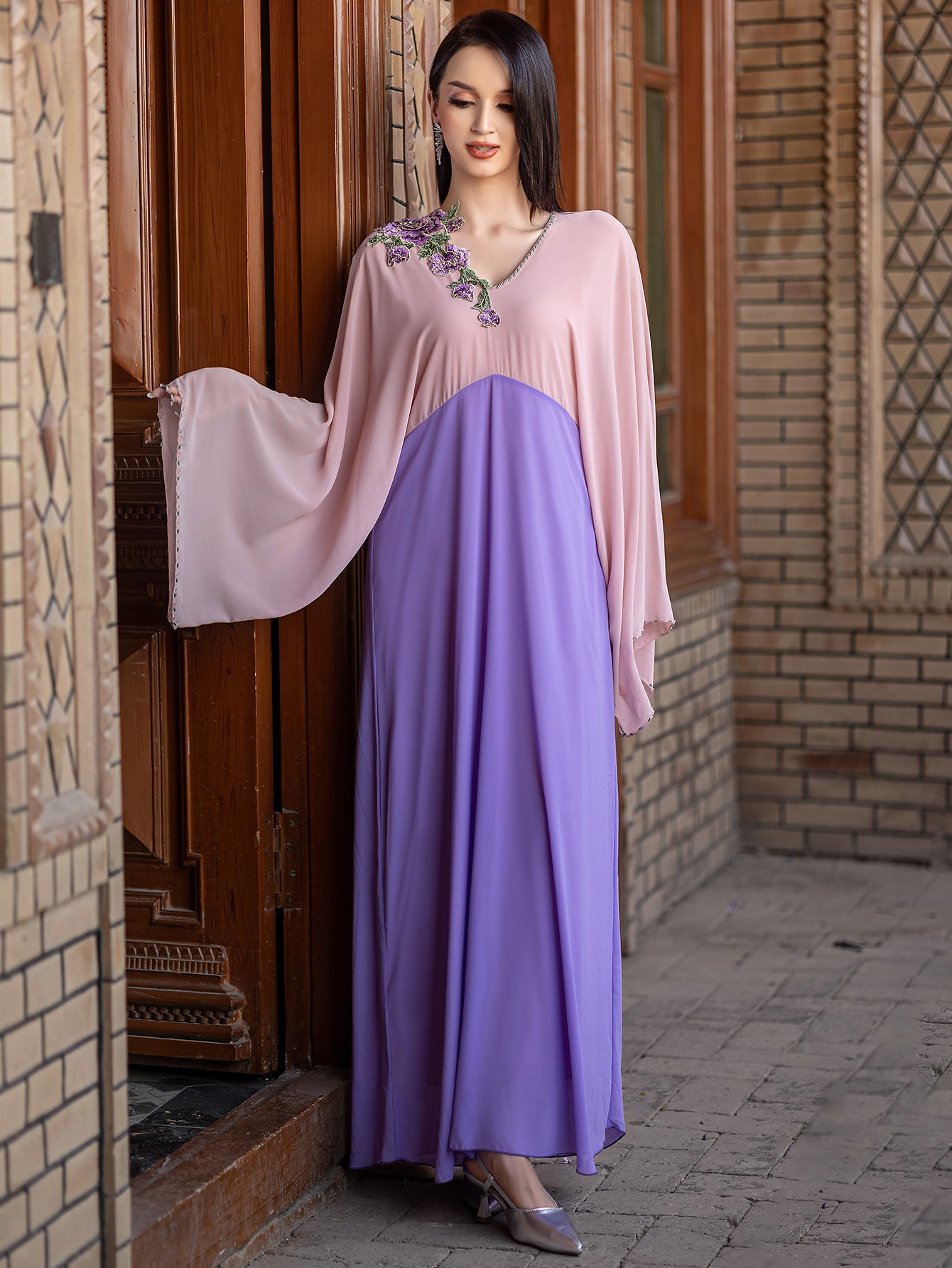 5220Pink & Purple Two-Tone Abaya Dress | Arabic V-Neck Floral Embroidery Gown with Wide Sleeves