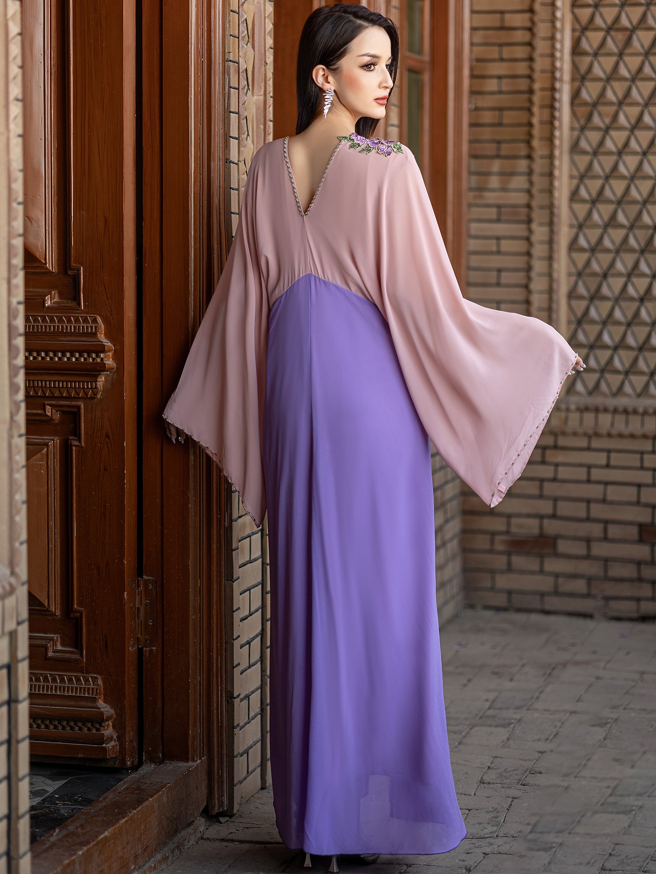 5220Pink & Purple Two-Tone Abaya Dress | Arabic V-Neck Floral Embroidery Gown with Wide Sleeves