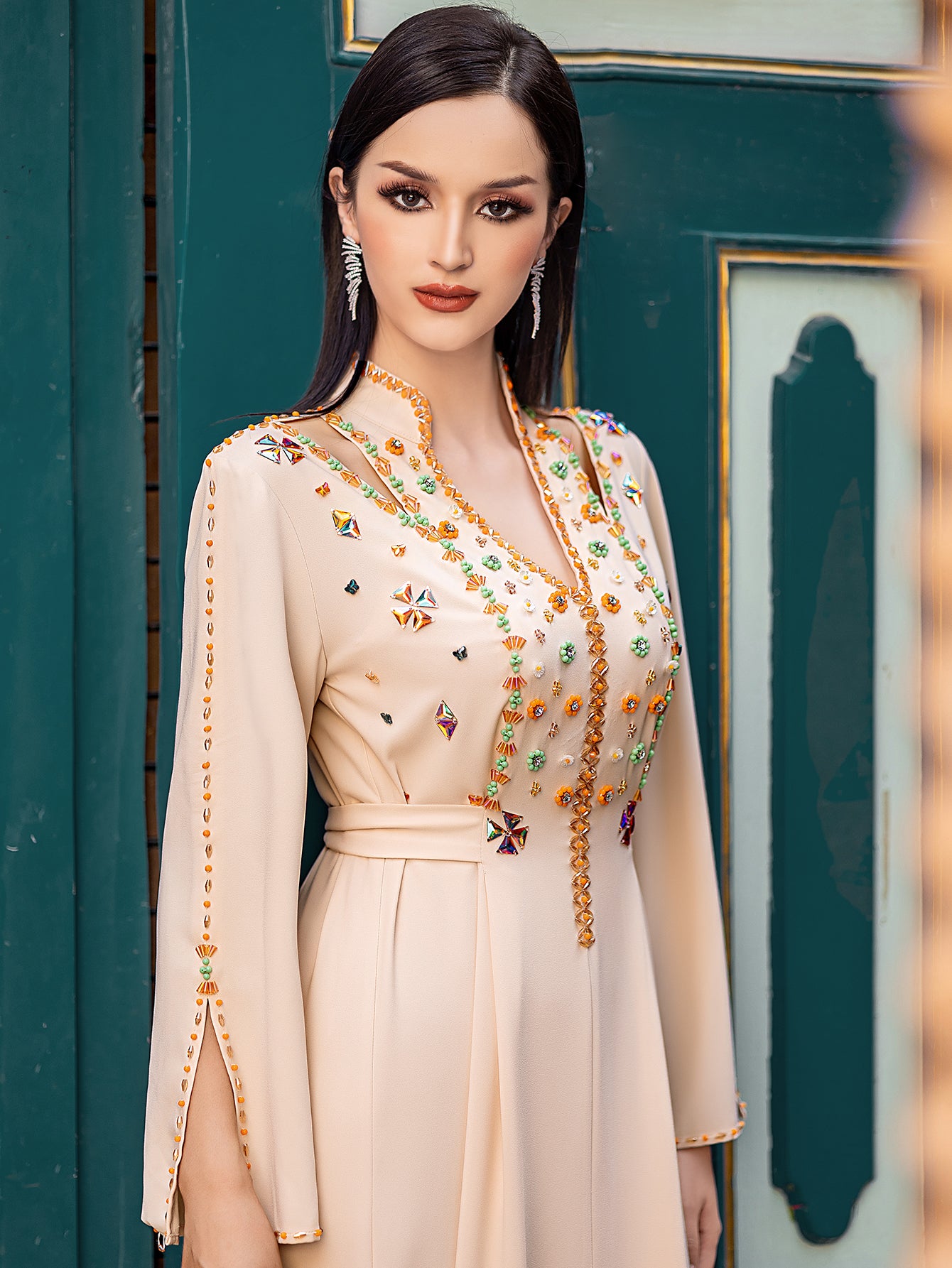 5207Arabic Beige Abaya Dress | V-Neck Crystal & Embroidery Evening Gown