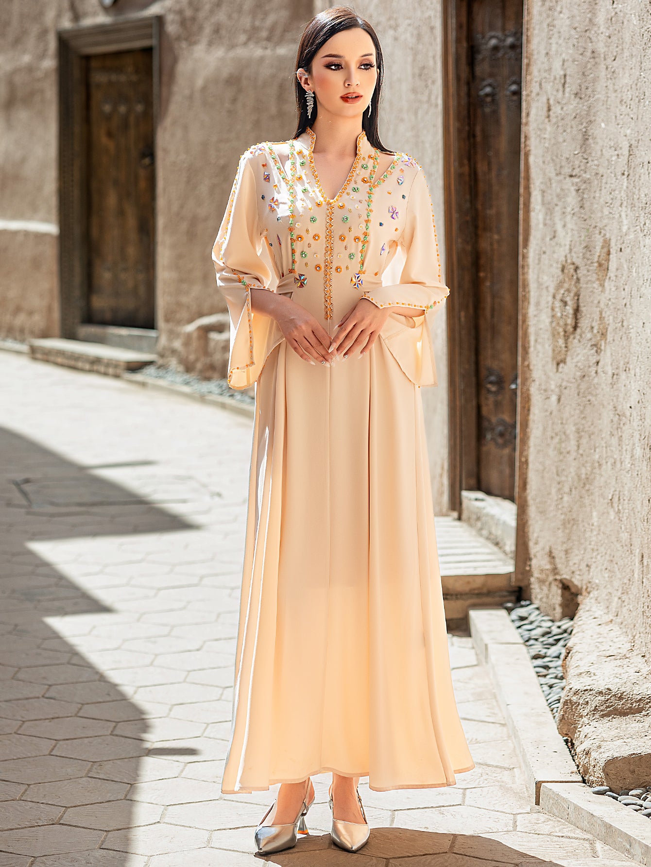 5207Arabic Beige Abaya Dress | V-Neck Crystal & Embroidery Evening Gown