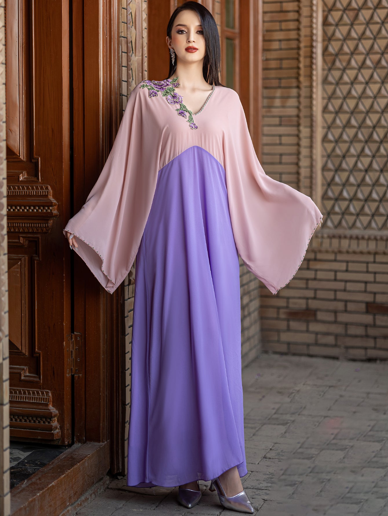 5220Pink & Purple Two-Tone Abaya Dress | Arabic V-Neck Floral Embroidery Gown with Wide Sleeves