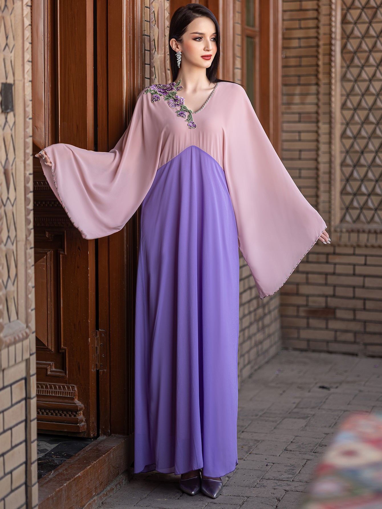 5220Pink & Purple Two-Tone Abaya Dress | Arabic V-Neck Floral Embroidery Gown with Wide Sleeves